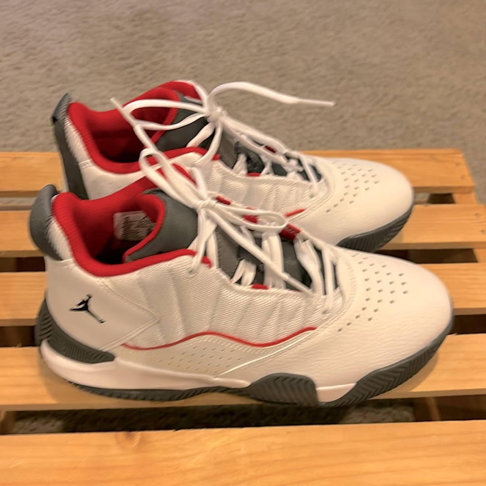 Jordan Stay Loyal - white/red/black - 6Y